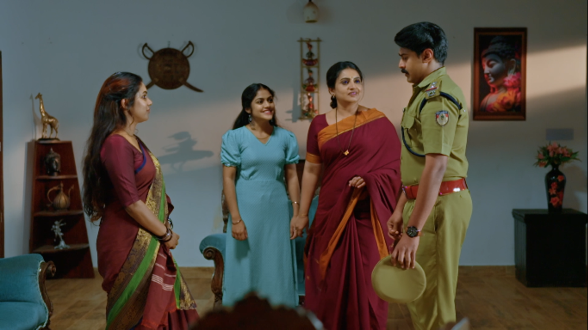 Ep 269 | Archana Chechi LLB | Achchu visits Ambattu house to see ...